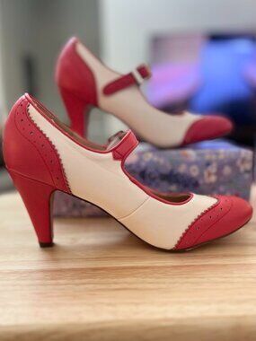 J. Adams Red & Cream Retro Mary Jane Heels Size 8
